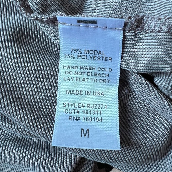 Women's Cropped Long Sleeve Open Back Rib Knit Size M Medium Gray Beige Crop Top - Picture 9 of 13